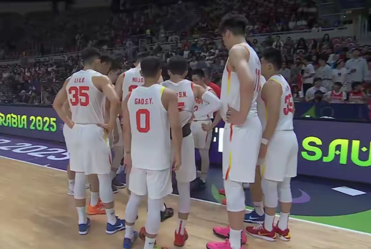 男篮和约旦, 尤其是腹部 男篮和约旦, 尤其是腹部