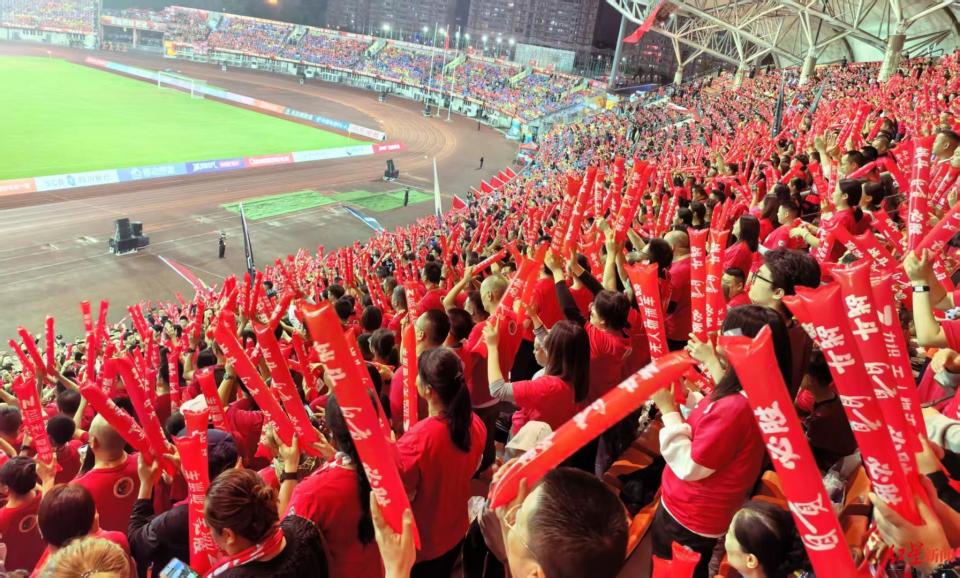 定为, 现场观众达, KoAA