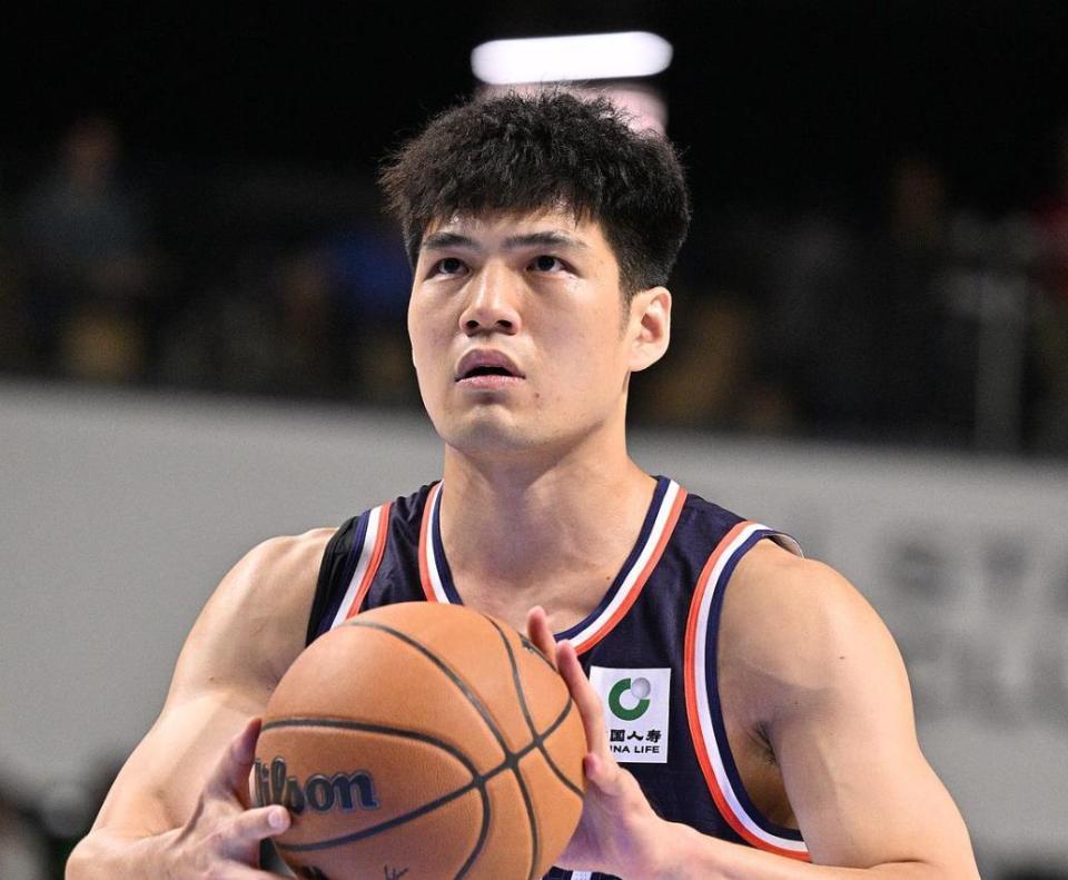 芳雨和北控, inews, 虽然三场比 芳雨和北控, inews, 虽然三场比